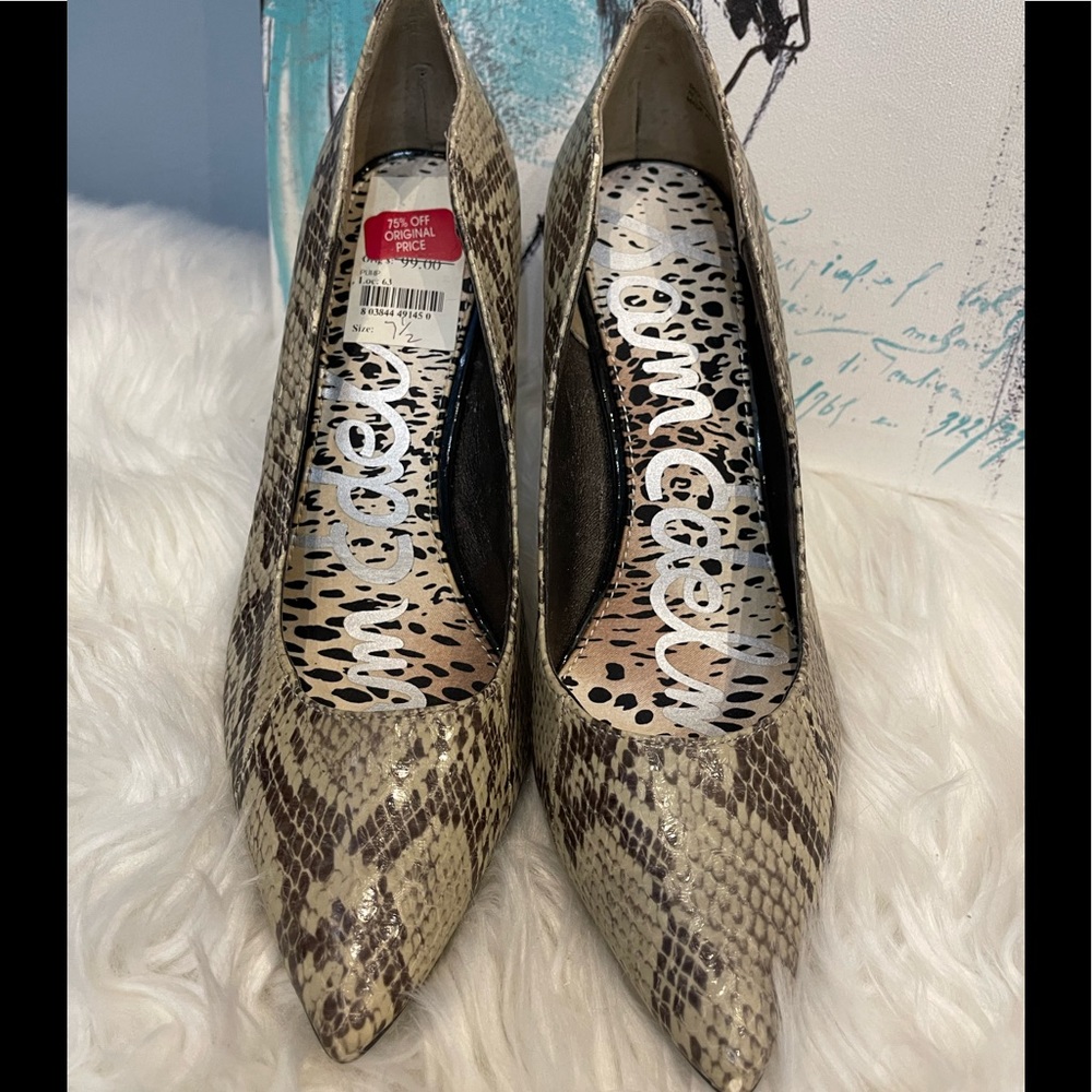 ✨Sam Edelman heels pumps size 7.5 in grey Python snakeskin print .